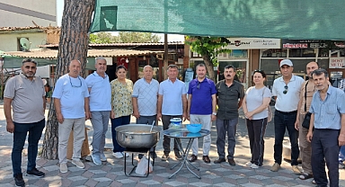 Akhisar Yörükler ve Türkmenler Derneği'nden Aşure Hayrı