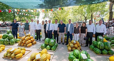Gölmarmara Kavun ve Karpuz Festivali Coşkuyla Kutlandı